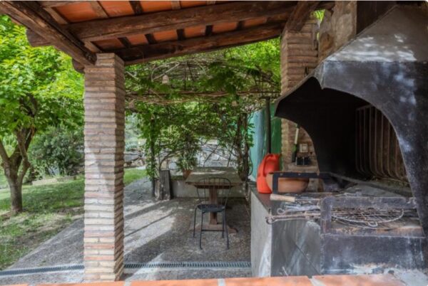 6cb85998-31f3-4c7b-b3e3-c26a698789e9