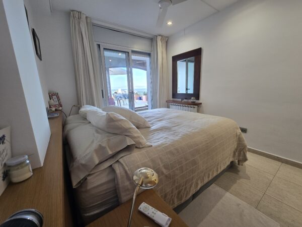 d08d5826-8c3e-46cd-8c1c-ee7389a1dbe8